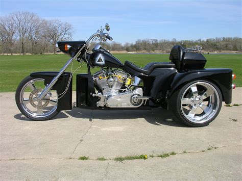 2016 Fat Baggers Trike ONLY 1100 Low Miles EXCELLENT CONDITION. . Salvage trikes for sale